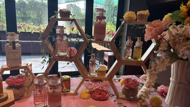 Anti Paraben dan SLS, Perawatan Rambut Berbahan Madu yang Viral di Jepang Kini Hadir di Indonesia