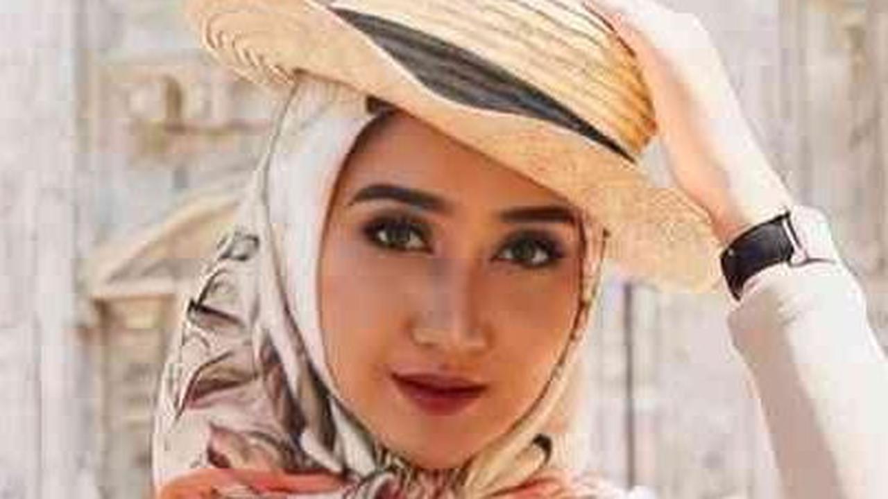 7. Dian Pelangi: Merek Fashion Muslimah yang Sukses Internasional
