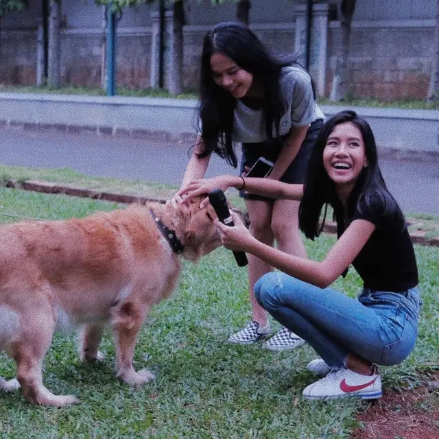 Jarang Terekspos, Ini 6 Potret Cantik Jessi Putri Adik Jefri Nichol