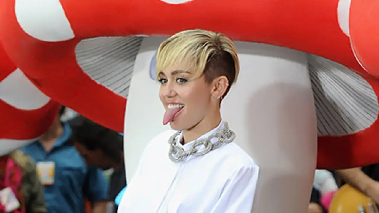 miley-131008c.jpg