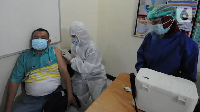 HUT Bhayangkara, Polsek Pamulang Gelar Vaksinasi Covid-19 Massal Gratis