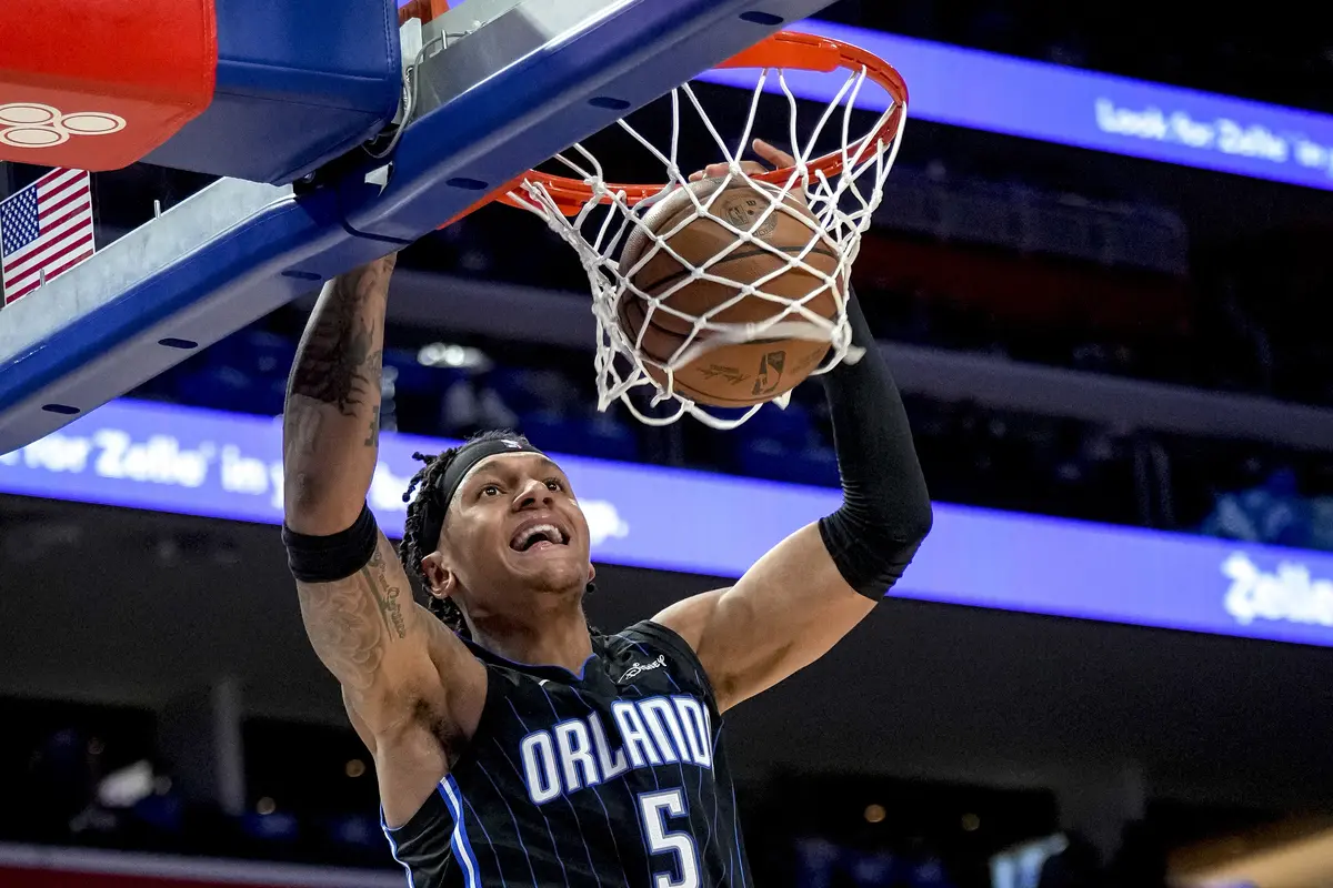Paolo Banchero melakukan debut apik di NBA