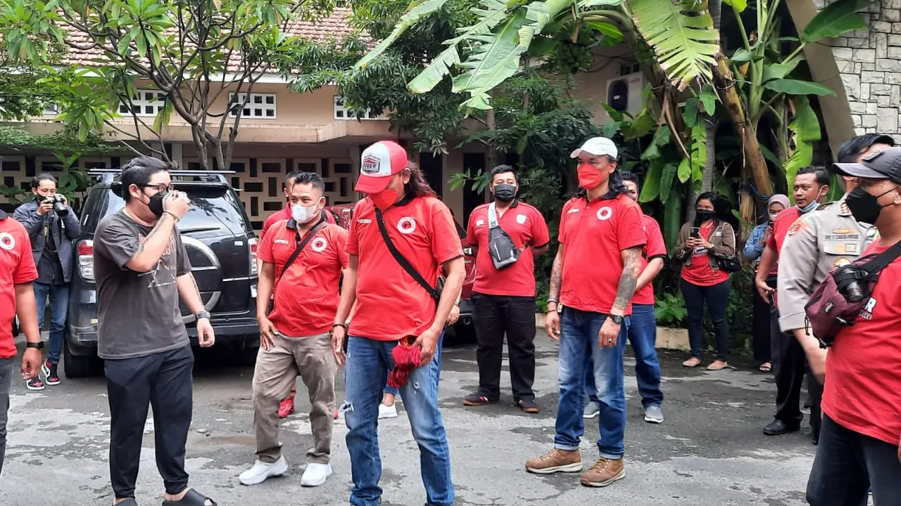 Pasoepati Geruduk Mess Persis Solo