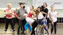 Penampilan Shanty yang menakjubkan di atas panggung berkat latihan selama belasan jam bersama para penari latarnya. (Anastasia Darsono/Bintang.com)
