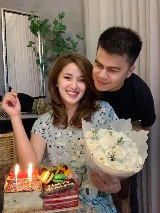 Handika Pratama dan Rosiana Dewi (Instagram/rsn.dw)