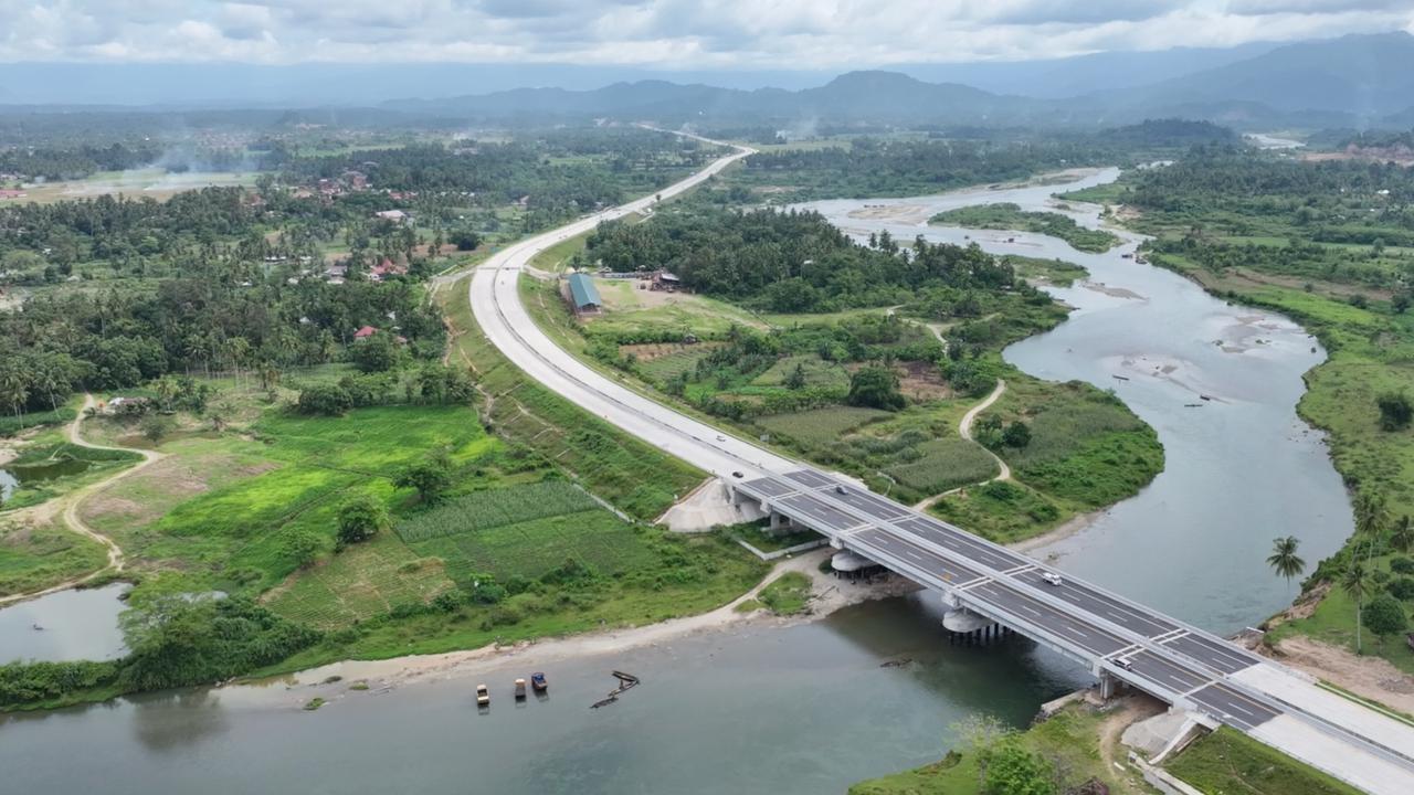 Besok! Tol Padang - Sicincin Mulai Beroperasi, Pengendara Wajib Tap e-Money