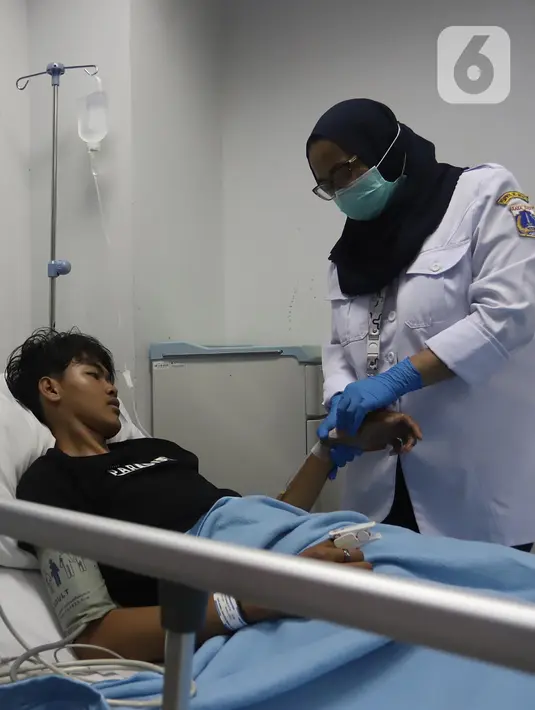 Data Kemenkes hingga 14 April 2024 lalu, tercatat ada 62.001 pasien dengan jumlah kematian 475 orang meninggal dunia. (merdeka.com/Arie Basuki)