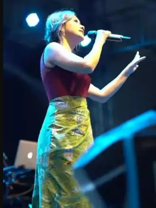 Bunga Citra Lestari berpenampilan nyentrik (Instagram/@bclfashionstyle)