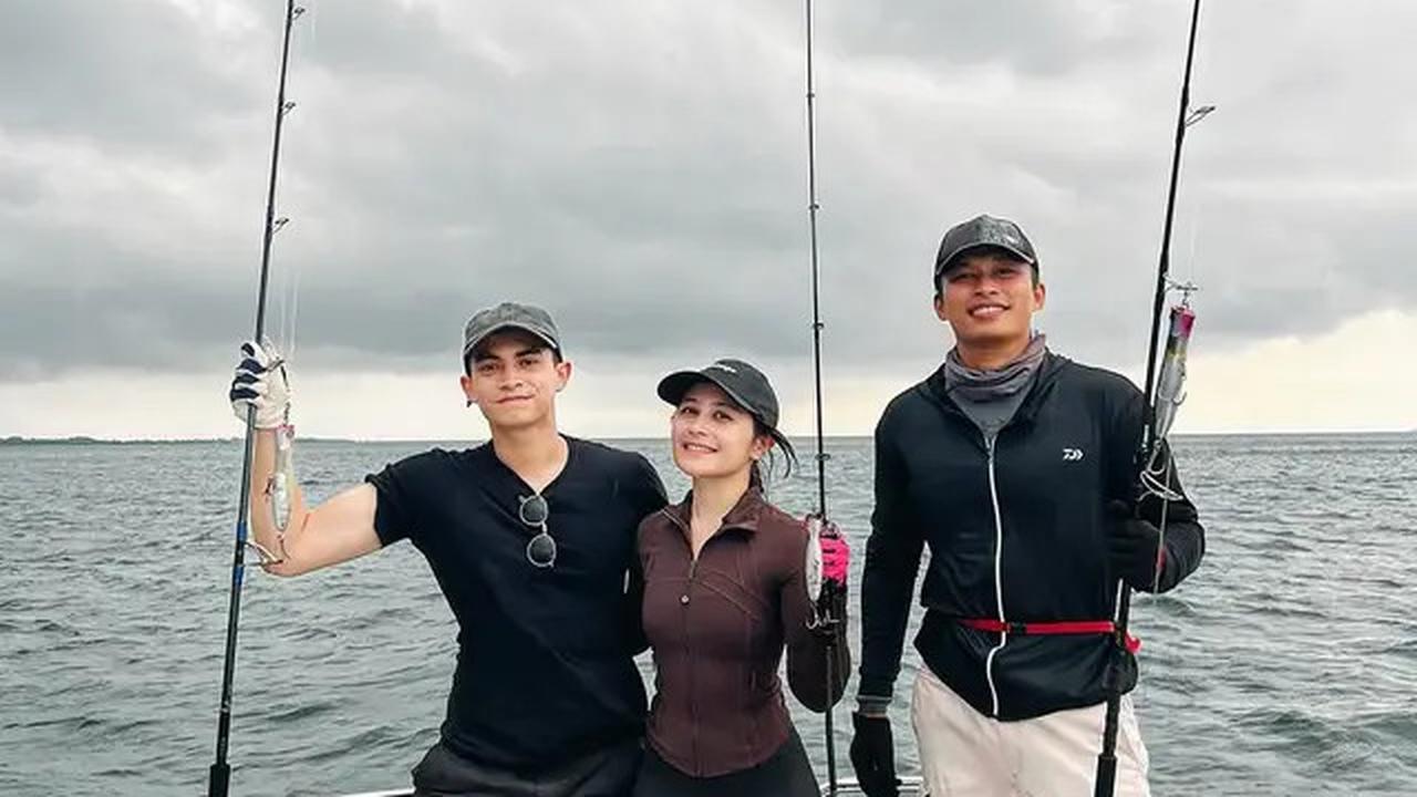 7 Momen Prilly Latuconsina dan Kekasih Mancing Bareng, Omara Dilatih Sabar