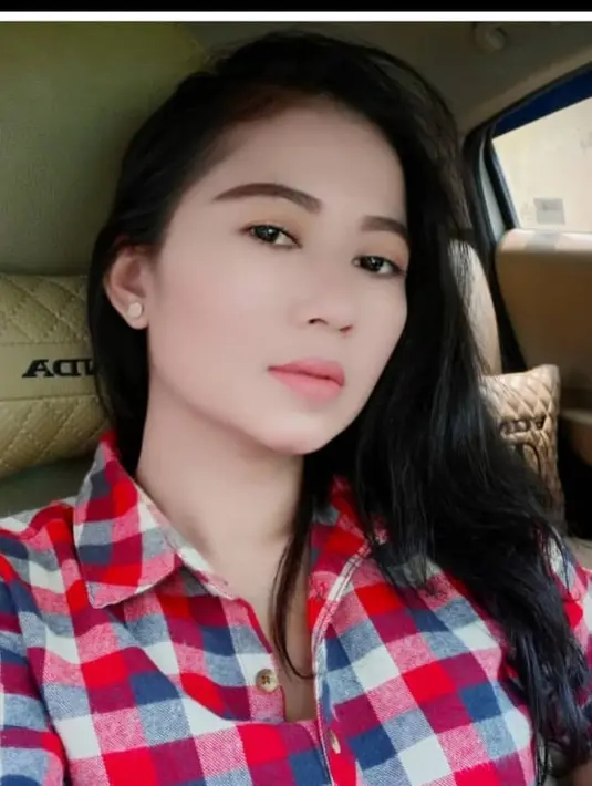 <p>Nama Tiara Marleen semakin melambung ketika Tiara Marleen mengikuti ajang D&rsquo;Academy Indosiar pada 2015. Namun, ia gagal masuk 35 besar dari ajang bergengsi itu. (FOTO: instagram.com/tiara_marleen1)</p>