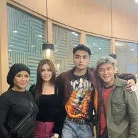 Potret Betharia Sonata dan keluarga (Sumber: Instagram/official.bethariasonata)