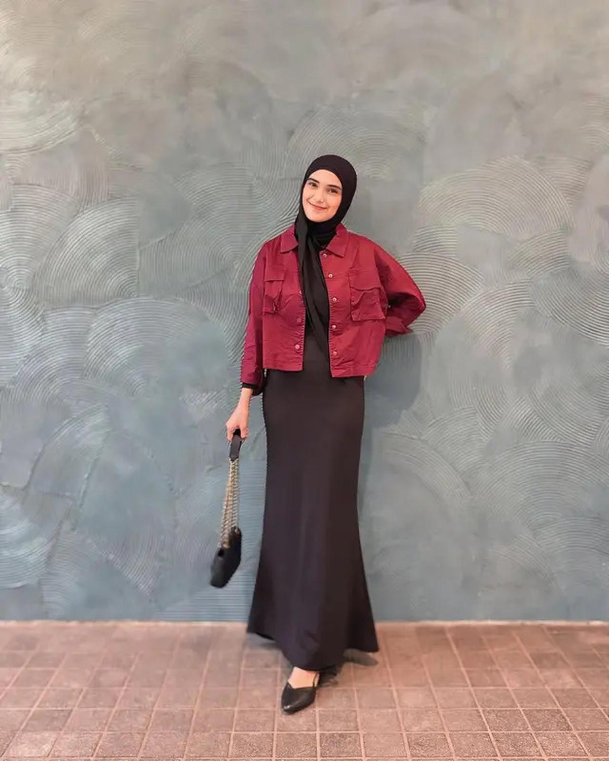 6 Potret Nadya Mustika Usai 6 Bulan Melahirkan, Kembali Langsing Penampilan Bak ABG