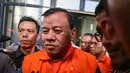 Bupati Kuantan Singingi Suhardiman Amby usai menjalani pemeriksaan di Gedung Merah Putih KPK, Jakarta, Rabu (1/7/2026). (Merdeka.com/ arie Basuki)