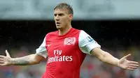 Bendtner Ungkap Alasan Ingin Tinggalkan Arsenal
