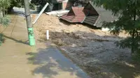 Banjir di Pondok Gede Permai. (@TMCPoldaMetro)