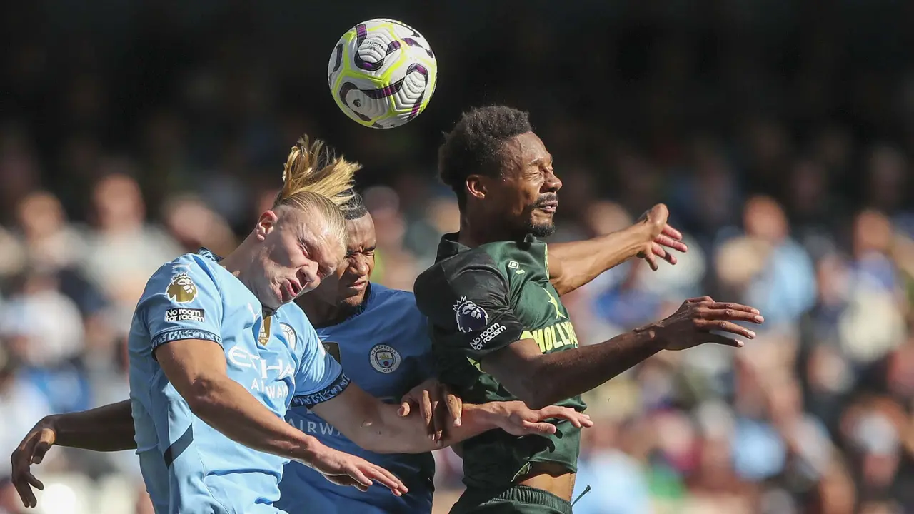 Foto: Dikejutkan Gol Kilat Brentford, Erling Haaland Ngamuk Borong 2 Gol dan Cetak Rekor