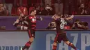 Pemain Bayer Leverkusen, Javier Hernandez, merayakan gol ke gawang AS Roma di laga Grup E Liga Champions di Stadion Bay Arena, Jerman, Rabu (21/10/2015) dini hari WIB. (EPA/Federico Gambarini)
