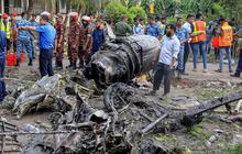 FOTO: Pesawat Latih AU Bangladeh  Jatuh di Sekolah, 25 Tewas