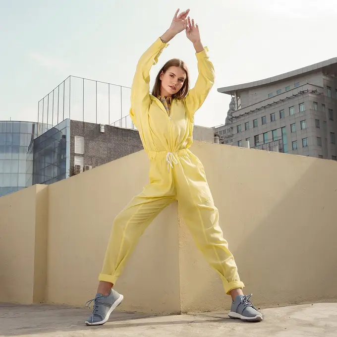 coverall jumpsuit/dok. Instagram @hushpuppiesid