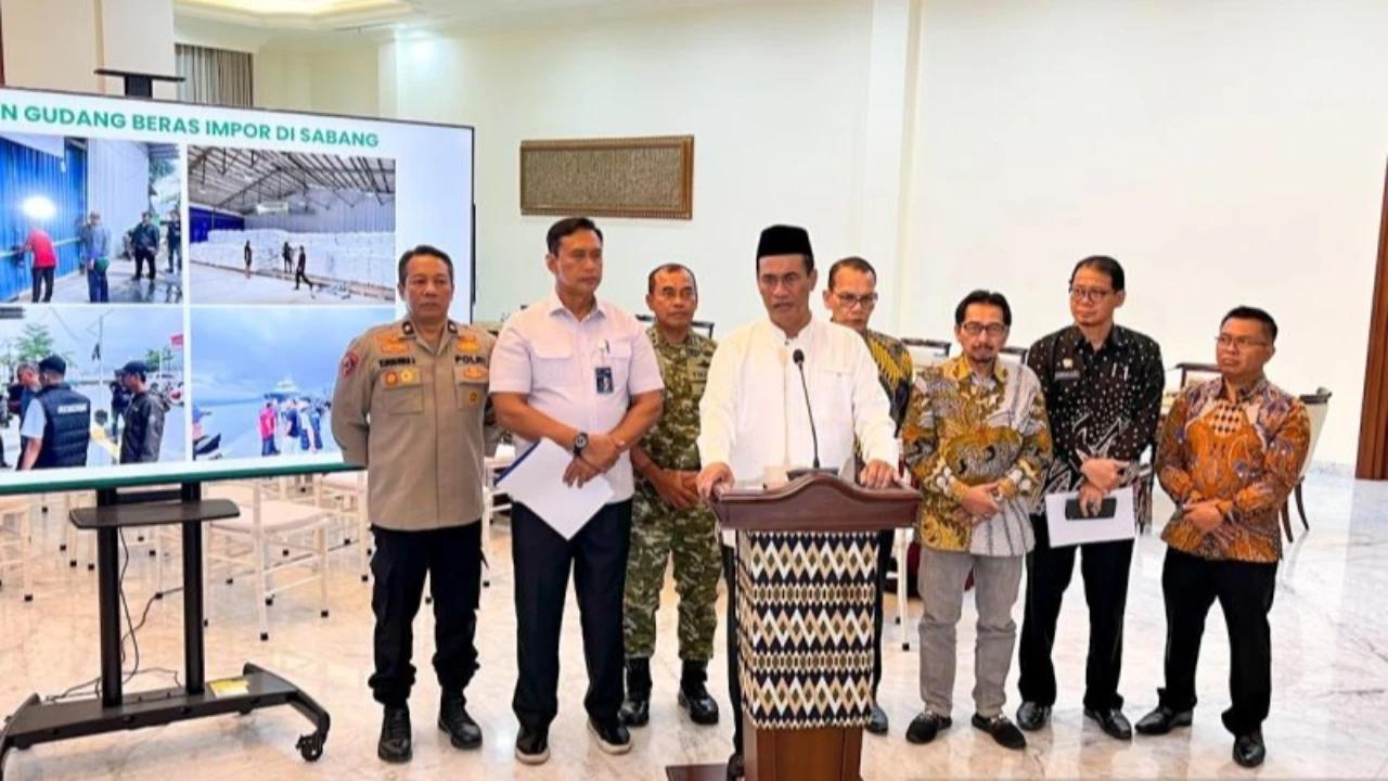 VIDEO: Mentan Amran Ancam Pecat Dirjen Loloskan Impor 250 Ton Beras Ilegal "Berakhir Jabatannya!"