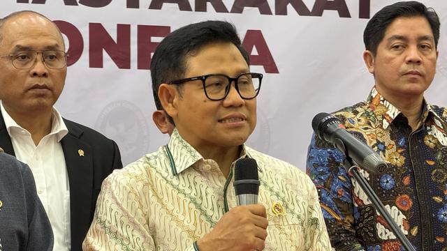 Menteri Koordinator Bidang Pemberdayaan Masyarakat, Muhaimin Iskandar usai menghadiri Rapat Tingkat Menteri (RTM) yang digelar di Kemenko Pemberdayaan Masyarakat pada Kamis (27/2/2025).