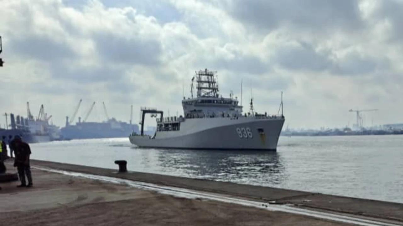 FOTO: KRI Canopus 936 Sandar di Lagos Perkuat Diplomasi Maritim