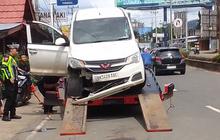 Tragis! Ngebut usai Cekcok dengan Suami, Wanita Muda Tewas Terpental dan Tertimpa Mobil yang Dikendarai