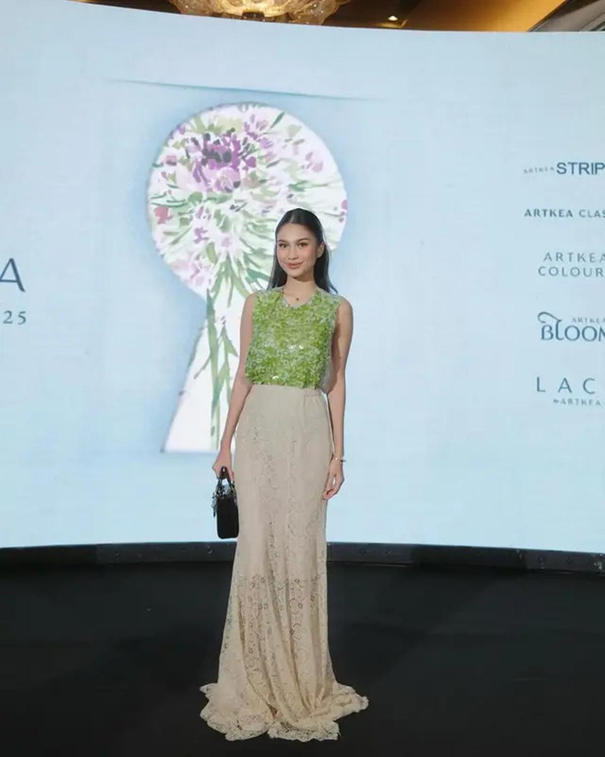 5 Artis Hadir di Artkea Annual Show 2025, Detail Menawan Pakai Outfit Brokat