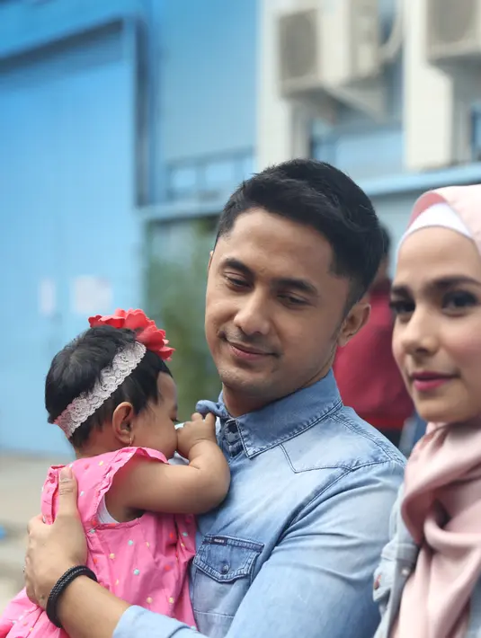 Saat ini Hengky Kurniawan dikaruniai dua orang anak, Bintang Pratama buah pernikahannya dengan Christy Jusung dan Shaqila Kurniawan buah hati dari Sonya Fatmala. (Adrian Putra/Bintang.com)