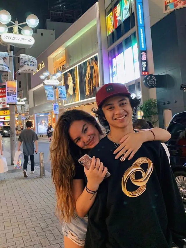 Potret Kenangan Mesra Bastian Steel dan Shafa Harris. (Sumber: Instagram/bastiansteel)