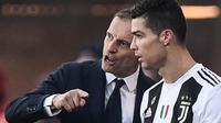 Cristiano Ronaldo bertemu dengan Massimiliano Allegri di Juventus. Ronaldo hijrah ke Italia pada 2018 setelah bermain sembilan musim di Spanyol. Ronaldo dimainkan Allegri dalam 43 pertandingan di semua kompetisi. (AFP/Marco Bertorello)
