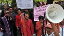 Dalam aksinya, mereka menuntut Mabes Polri segera menangkap Marzuki Alie dan Jhonny Allen, Selasa (29/4/14). (Liputan6.com/Johan Tallo)