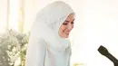 <p>Baru saja terlihat beberapa potret penampilan Anisha Rosnah Adam, tunangan atau calon istri dari Pangeran Brunei Darussalam, Abdul Mateen, saat melaksanakan acara Khatam Quran. [Foto: Instagram/d.anisharosnah]</p>