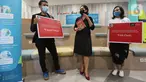 CEO &amp; Founder Waste4Change, Mohammad Bijaksana Junorosano, Head of Group Strategic Marketing &amp; Communications PT Bank DBS Indonesia, Mona Monika, dan CEO &amp; Founder Tridi Oasis, Dian Kurniawati berbincang pada penyerahan dana hibah di Jakarta, (13/01/2022). (Liputan6.com/Fery Pradolo)
