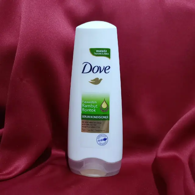 10 Rekomendasi Conditioner Terbaik untuk Rambut Rontok Terbaru 2024