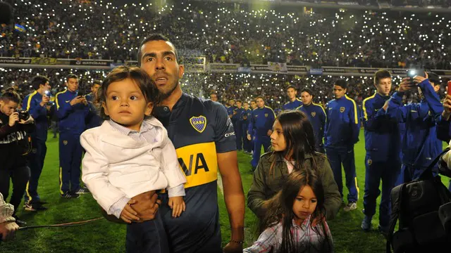 Carlos Tevez striker Argentina yang dibesarkan oleh Boca Juniors kembali pulang memperkuat klub pertamanya mulai musim 2015.