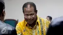 Barnabas Suebu membantah isi dakwaan dan berencana akan mengajukan nota keberatan (eksepsi) pada persidangan pekan depan,  Pengadilan Tipikor, Jakarta, Senin (6/7/2015). (Liputan6.com/Helmi Afandi)