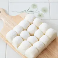 Ilustrasi roti sobek kukus./Copyright shutterstock.com/g/annyan_jp