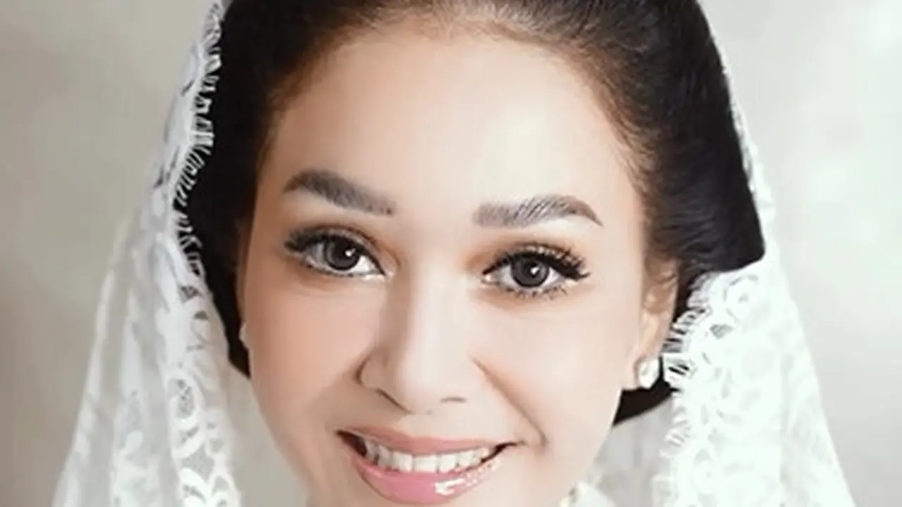 Potret Maia Estianty Sebelum dan Sesudah Make Up Pengajian dan Siraman Al Ghazali (Instagram/@bumiaw)