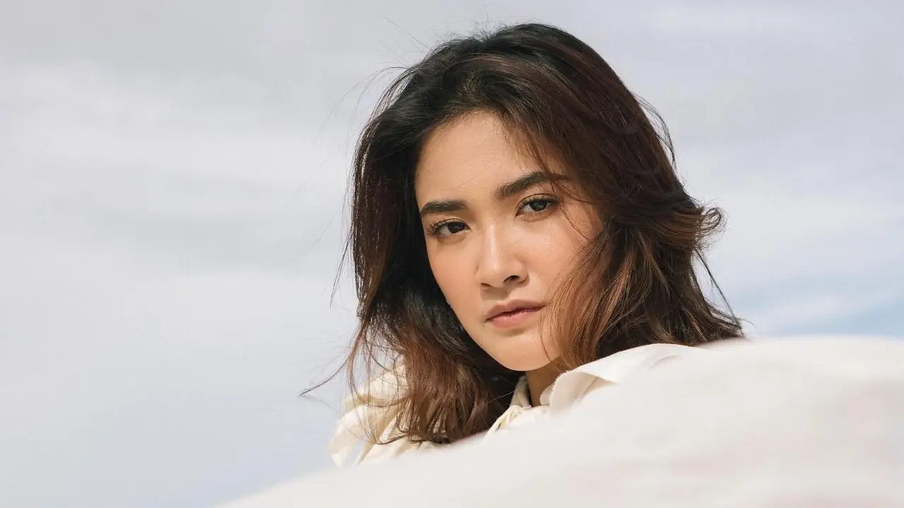 Nadya Arina.