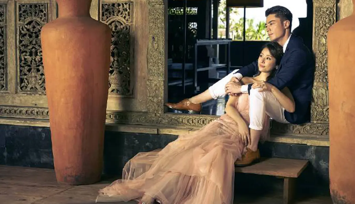Wallace Huo mengatakan jika dirinya siap untuk menjalani segala rintangan di depan bersama-sama dengan Ruby Lin. (Facebook/Ruby Lin Fans Page)