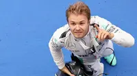 Pebalap Mercedes, Nico Rosberg, menjadi yang tercepat pada sesi latihan bebas ketiga (FP3) F1 GP Brasil, Sabtu (12/11/2016). (Bola.com/Twitter/SkySportsF1)