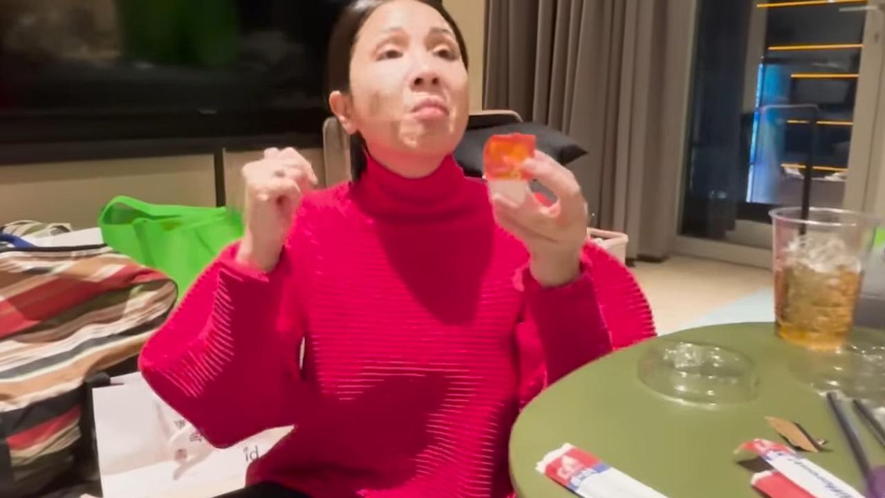 Sederet Ekspresi Kocak Nagita Slavina Usai Coba Aneka Camilan di Korea Selatan, Wajah Bengkak Heboh Diduga Habis Oplas