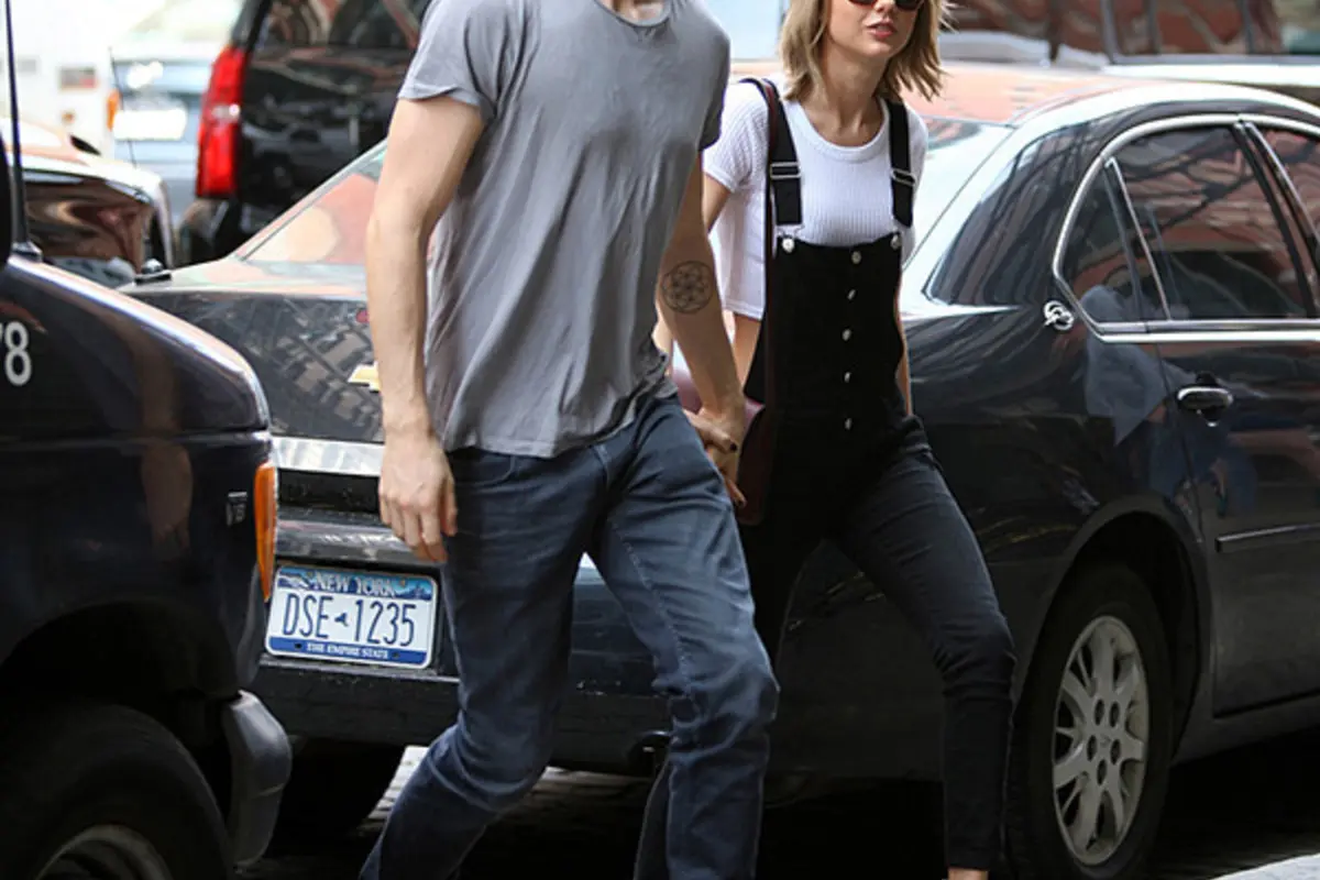 [Bintang] Taylor Swift dan Calvin Harris