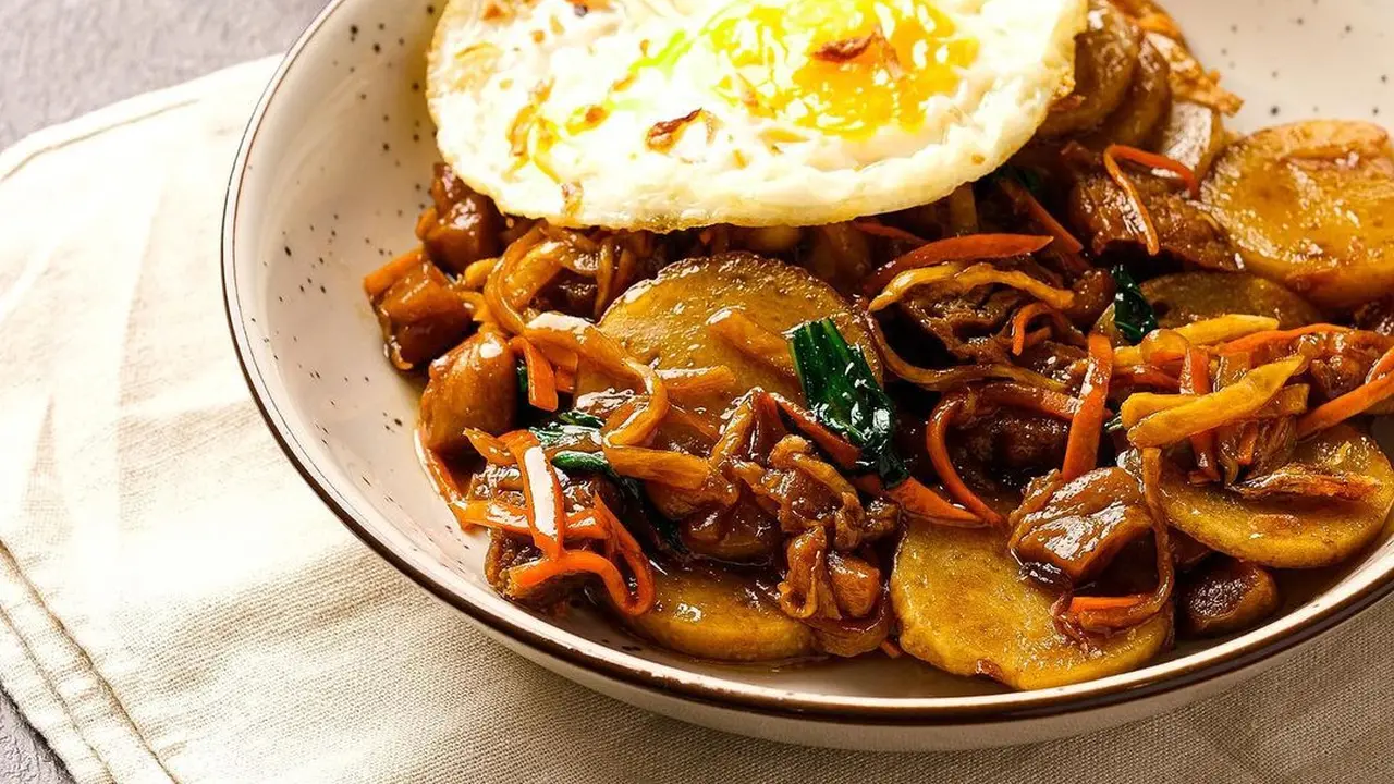 Lontong goreng