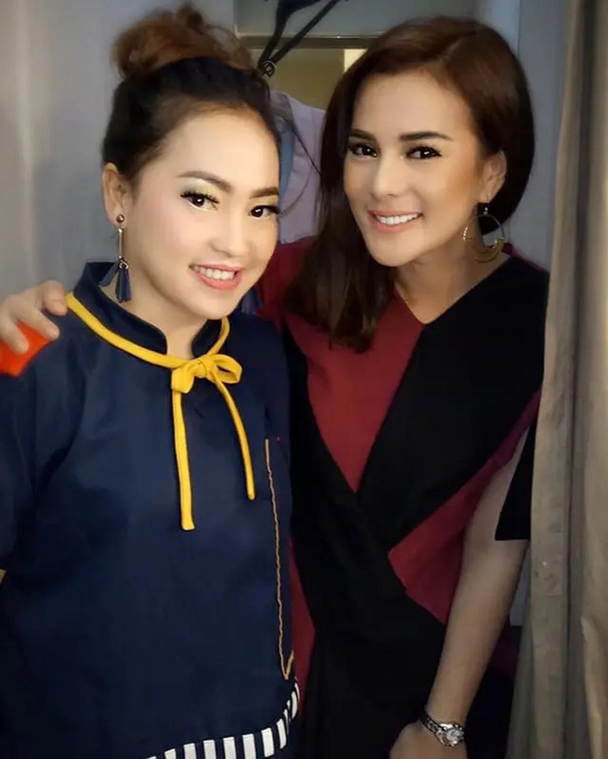 9 Potret Kenangan Lawas Cantiknya Mendiang Mpok Alpa Ketika Awal-awal Viral Tahun 2018 Lalu, Bikin Nostalgia