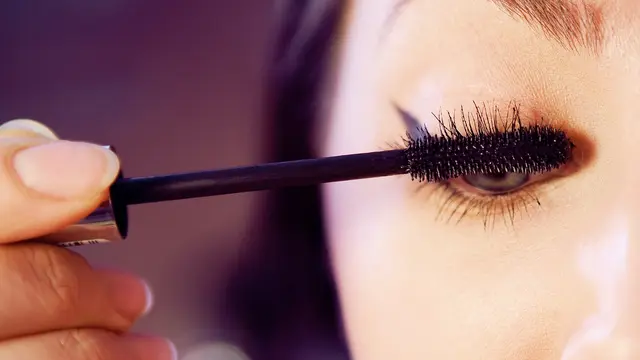 Cara Mudah Menggunakan Maskara Bagi Pemula