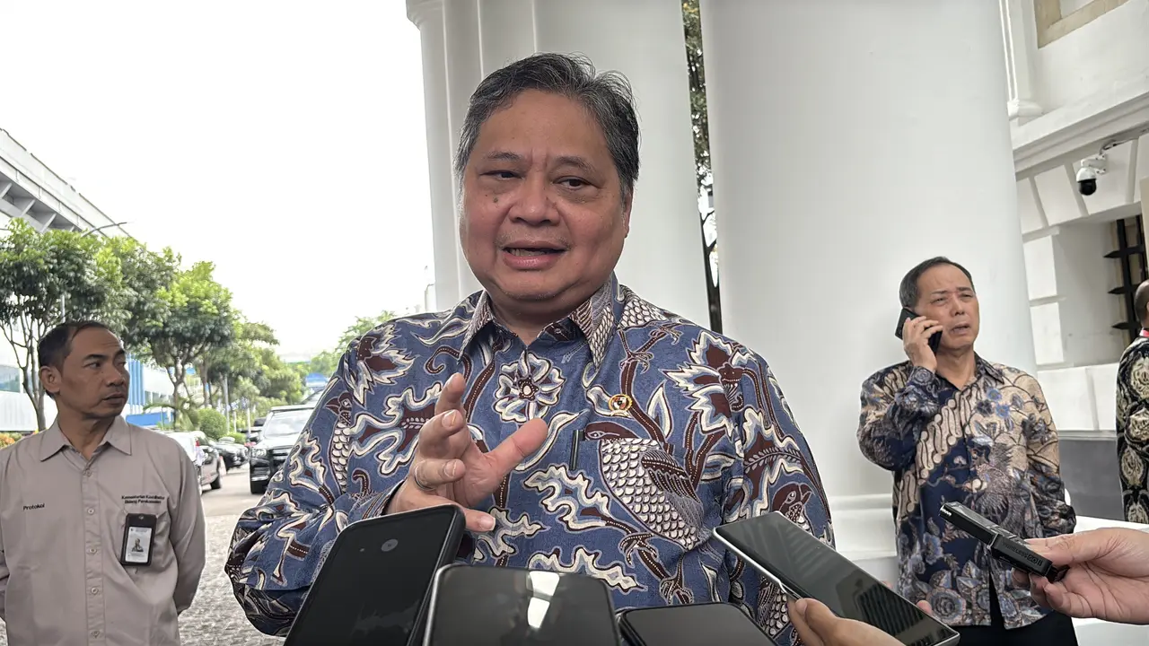 Menko Bidang Perekonomian Airlangga Hartarto saat ditemui usai menghadiri peningkatan literasi dan kesehatan finansial nasional bersama UNSGSA. (Foto: Liputan6.com/Tira Santia)