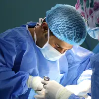 operasi/copyright: shutterstock/jafer ahmed