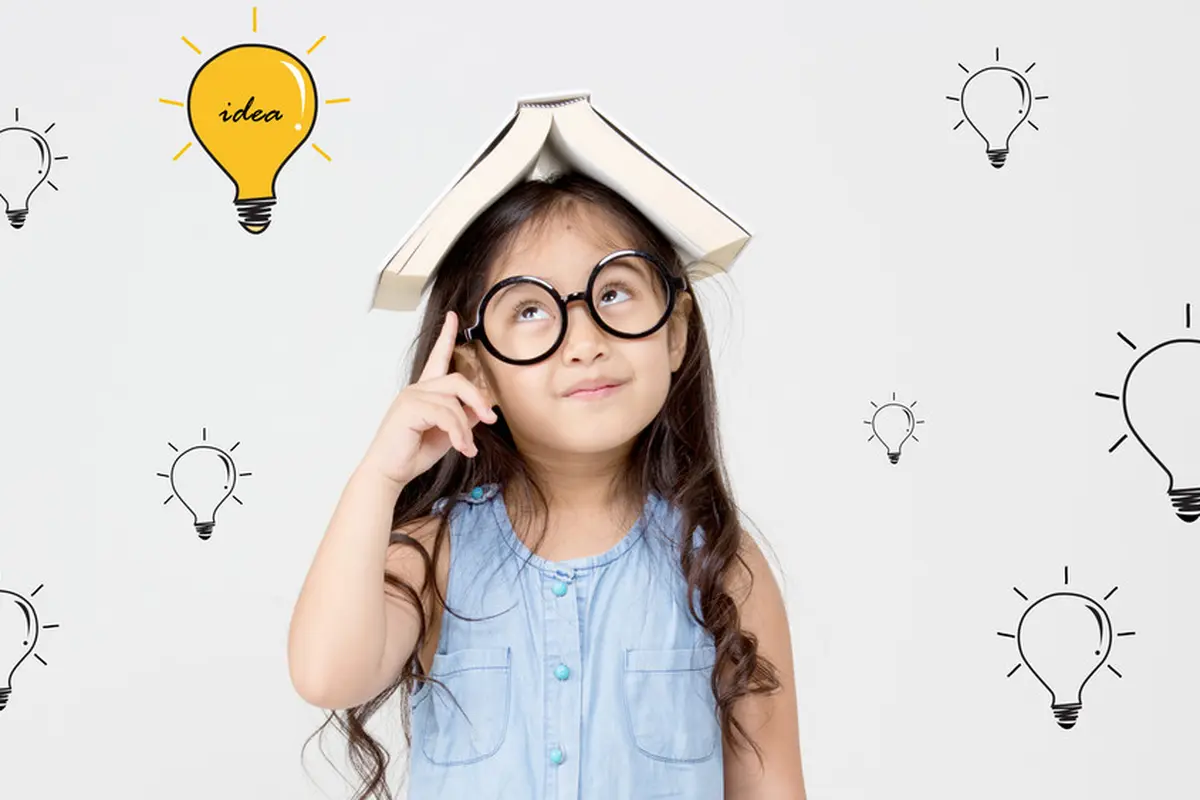 berpikir belajar anak kacamata